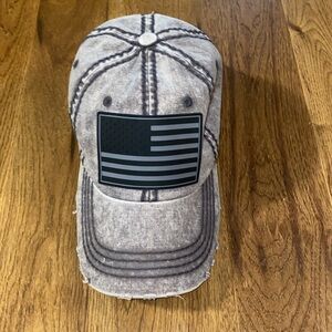 K Bethos Women’s distressed patriotic baseball cap. One size.